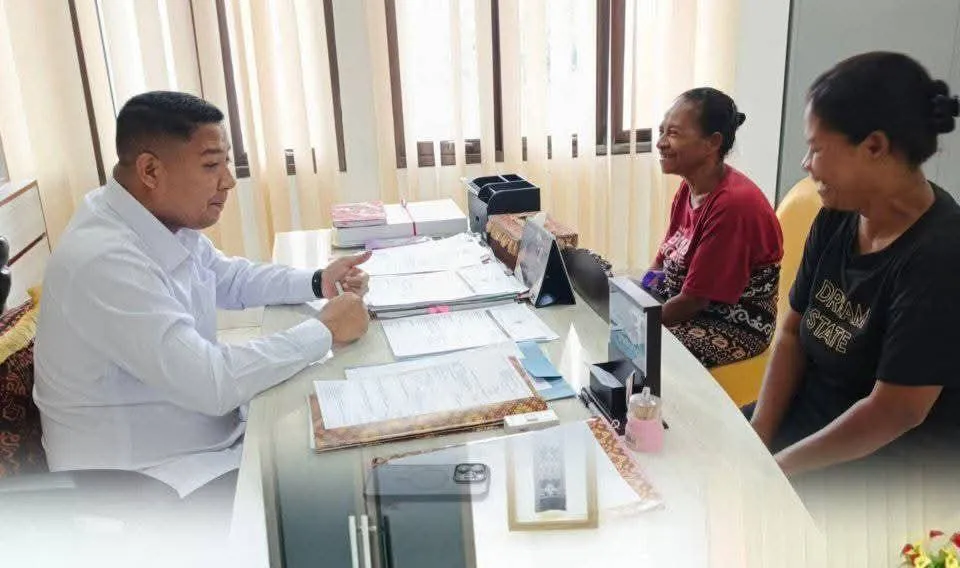 Oras Kula Babong : Warga Manfaatkan Waktu Bertatap Muka Dengan Bupati Sikka 