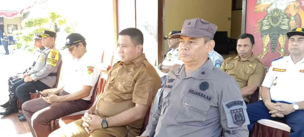 Bupati Sikka Hadiri Apel Gelar Pasukan Operasi Patuh Turangga 2025 di Mapolres Sikka