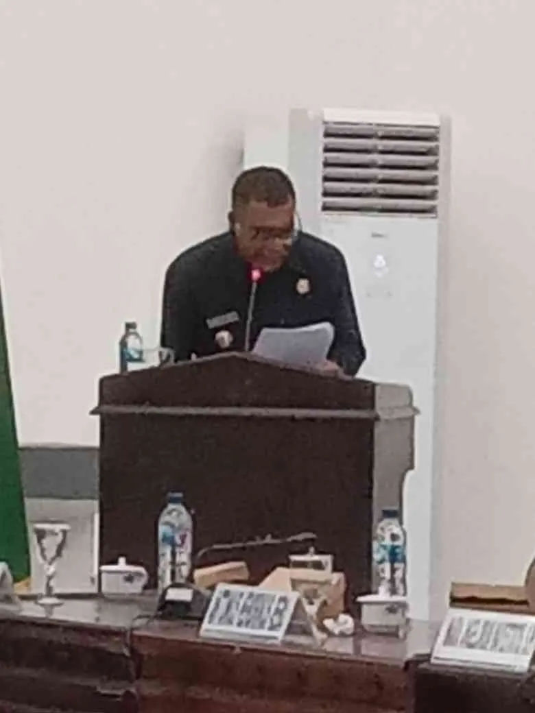 Wakil Bupati Sikka  Menyampaikan Sambutan Penutupan Rapat Paripurna DPRD Atas KUA PPAS APBD Kabupaten Sikka Tahun Anggaran 2026 