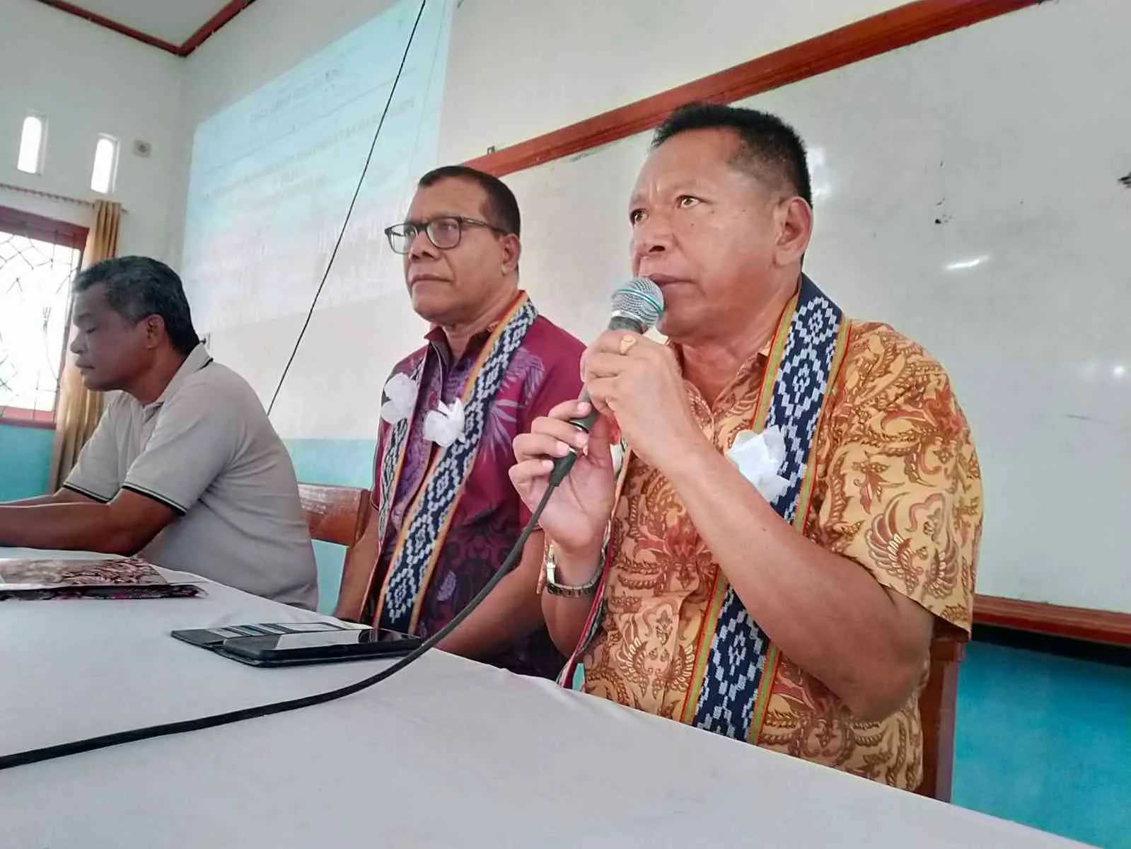 Peletakan Batu Pertama Pembangunan RKB SMPN Nubaarat : Ini Pesan Wakil Bupati Sikka