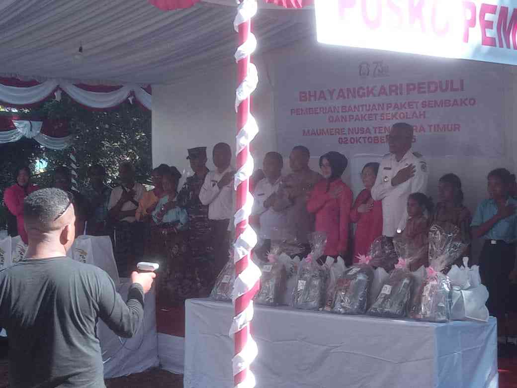 1500 Penerima Manfaat Kecamatan Doreng, Sikka Terima  Bansos Dari Ketua Umum Bhayangkari RI