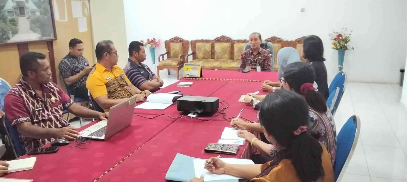 Sekda Sikka Pimpin Rakor Lanjutan Terkait Evaluasi Pembangunan Jaringan Intra Pemerintah Oleh PT. MTD