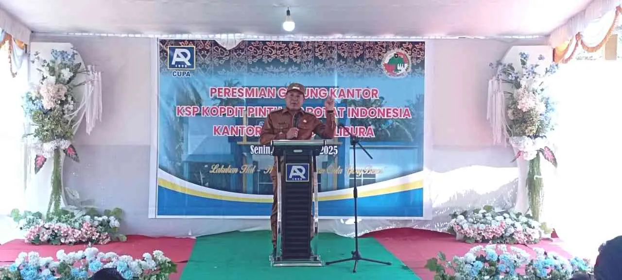 Bupati Sikka Resmikan Kantor  KSP Pintu Air Cabang Talibura