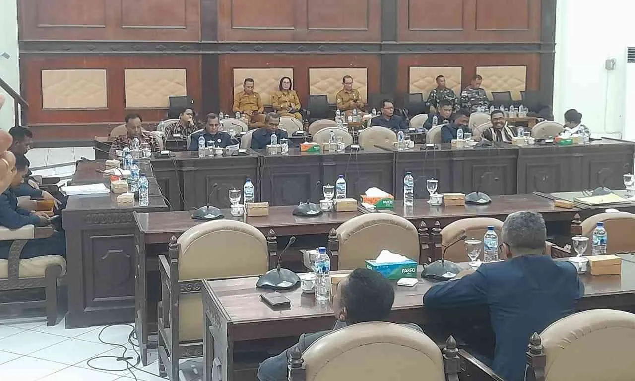 DPRD Sikka Setuju Ranperda Tugas Belajar, Ijin Belajar dan Bantuan Belajar Ditetapkan Jadi Perda