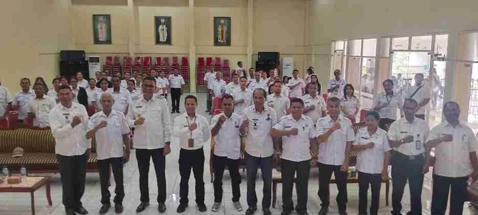 Wabup Sikka Tegaskan  KTP-el dan Akte Kelahiran Adalah Hak Dasar Warga