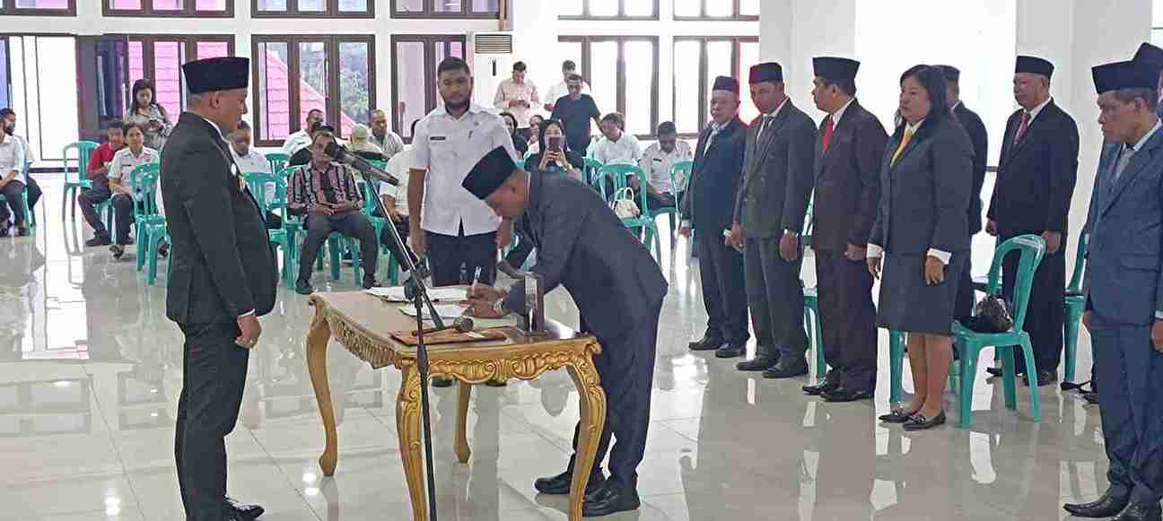 Bupati Sikka Kukuhkan dan Lantik Pejabat Pimpinan Tinggi Pratama Lingkup Pemkab Sikka