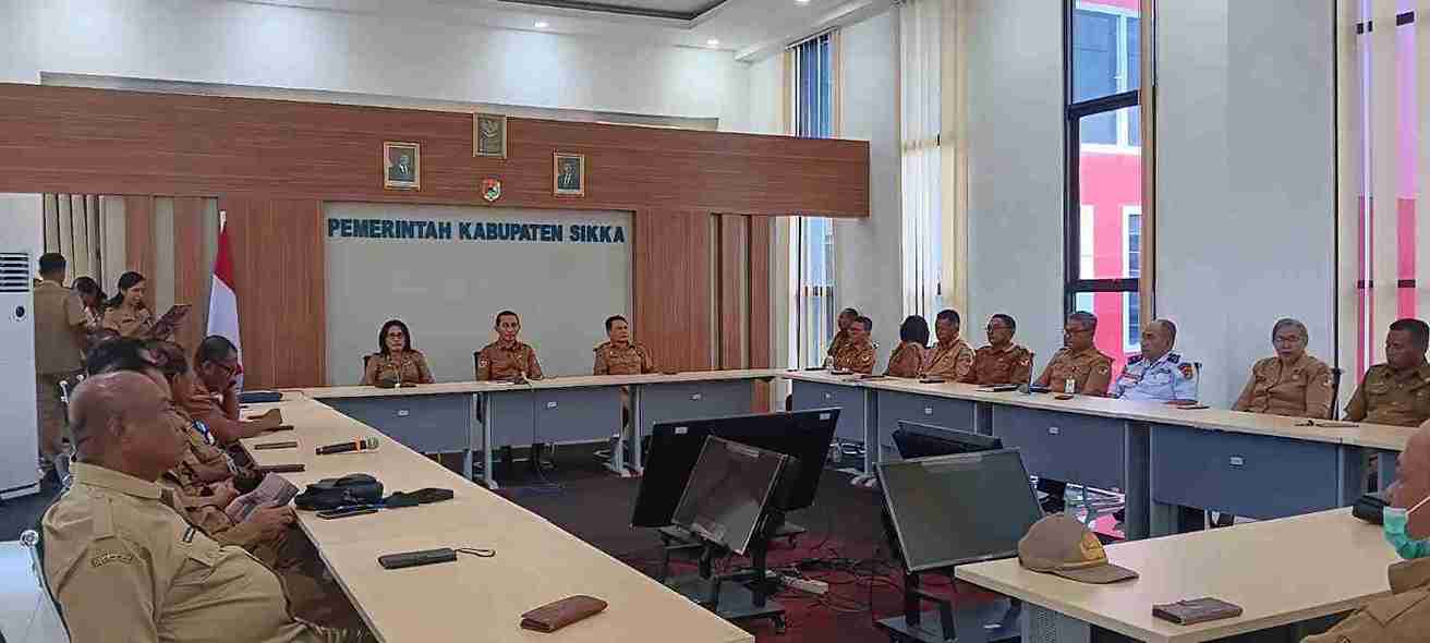 Sekda Sikka Pimpin Sertijab Pejabat Pimpinan Tinggi Pratama di Lingkungan Pemerintah Kabupaten Sikka