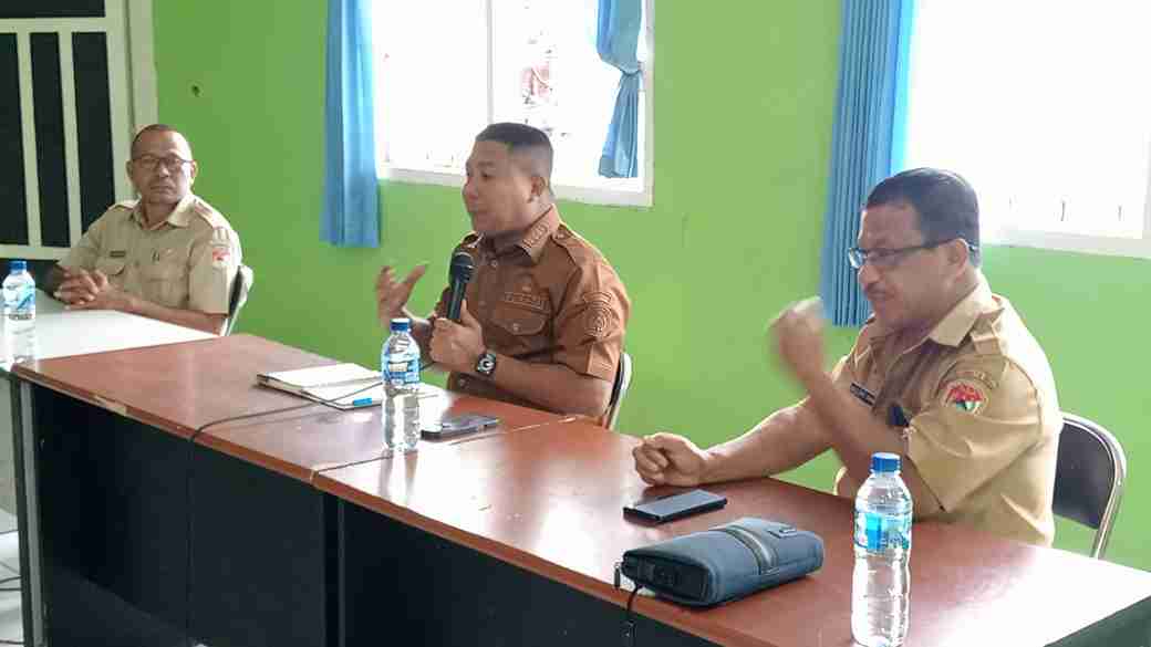 Pimpin Rakor Bersama Dinas Perindagkop dan Tiga Pengelola Pasar, Bupati Sikka Tekankan Pentingnya Sinergi  Pemda dan Pengelola Pasar