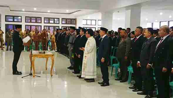 Lantik 190 Pejabat Administrator dan Pengawas, Bupati Sikka : Bangun Kerjasama Yang Kuat Untuk Masyarakat Kabupaten Sikka