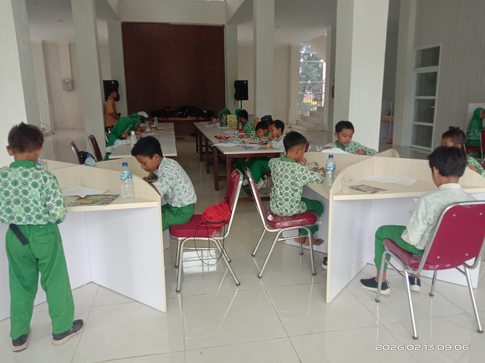 MIS Muhammadiyah Wuring Ikuti Wisata Literasi di Disarpus Kabupaten Sikka