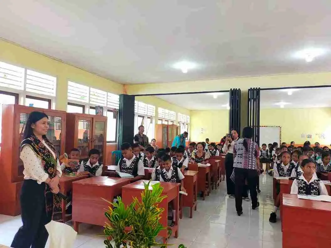 Bunda Literasi Kabupaten Sikka Gelar Kegiatan Literasi dan Sains di SDI Solot Kecamatan Nita