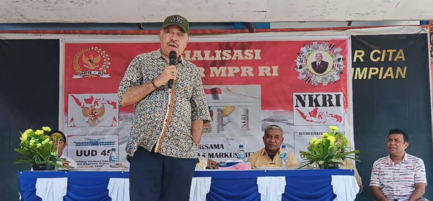 Perkuat Jati Diri Bangsa, Melchias Markus Mekeng Sosialisasi Empat Pilar di SMPN 1 Maumere